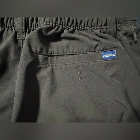 Chubbies Black Everywear Shorts 6 in - Picture 4 of 5